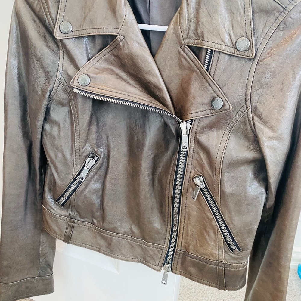 Vince’s leather cropped jacket - Picture 5 of 8